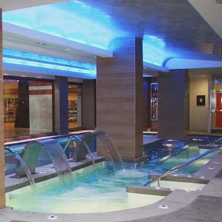 World Polynesia 4*
