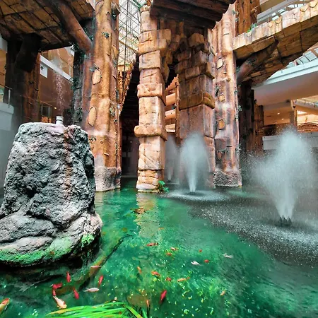 World Polynesia Hotel