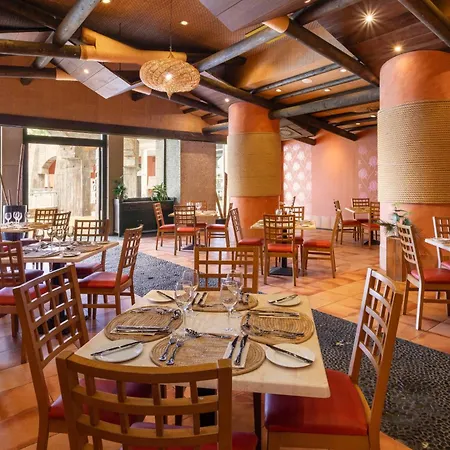 World Polynesia, Affiliated By Melia Otel 4*