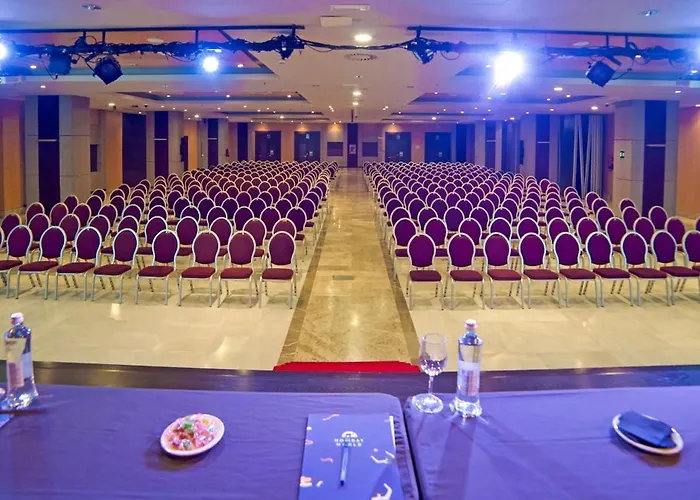 World Polynesia Бенальмадена