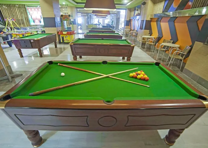 World Polynesia Отель Бенальмадена