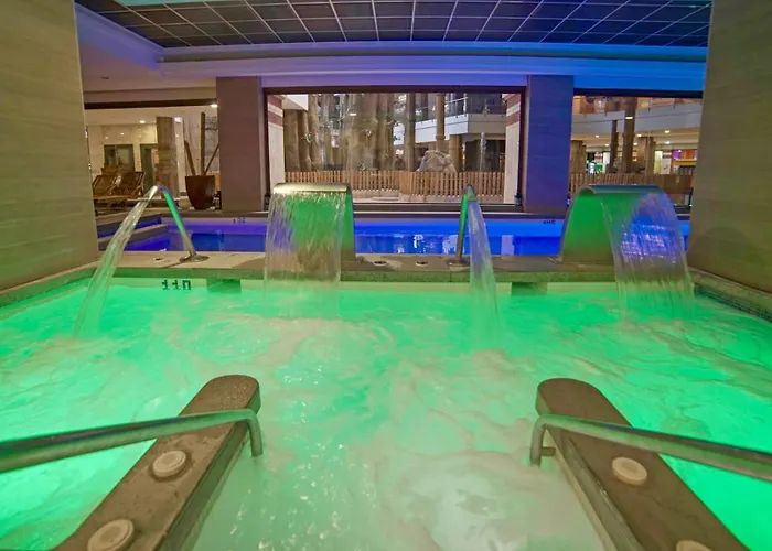 World Polynesia Отель