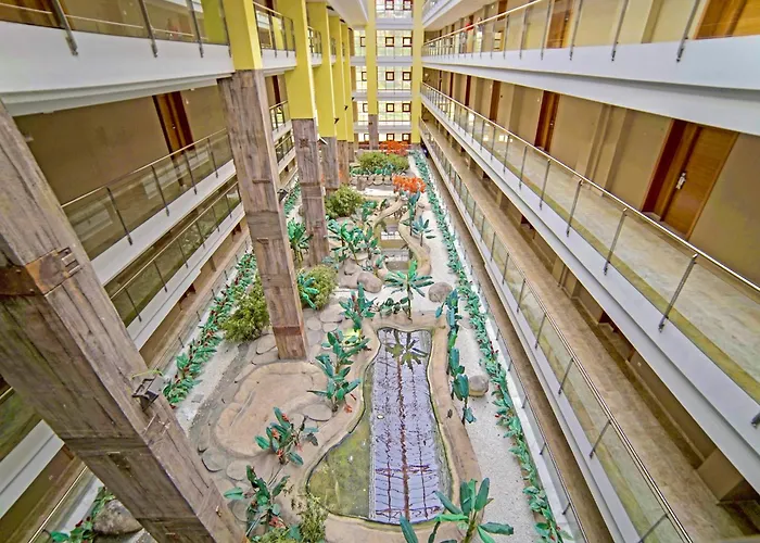 World Polynesia Отель Бенальмадена