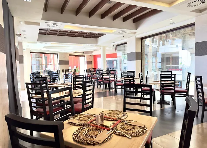 Отель World Polynesia Бенальмадена