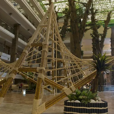 World Polynesia Отель 4*